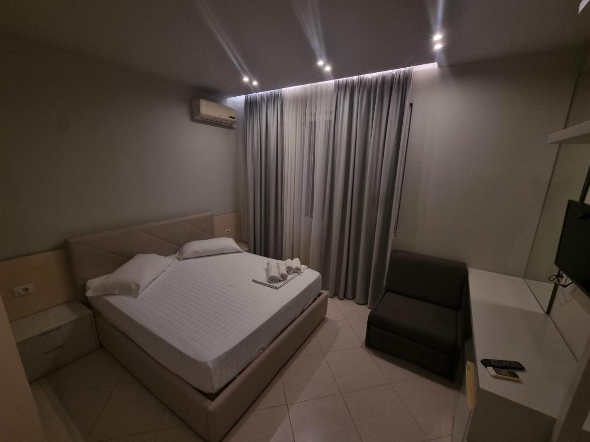 Hotel Ble Ble Вльора Екстер'єр фото