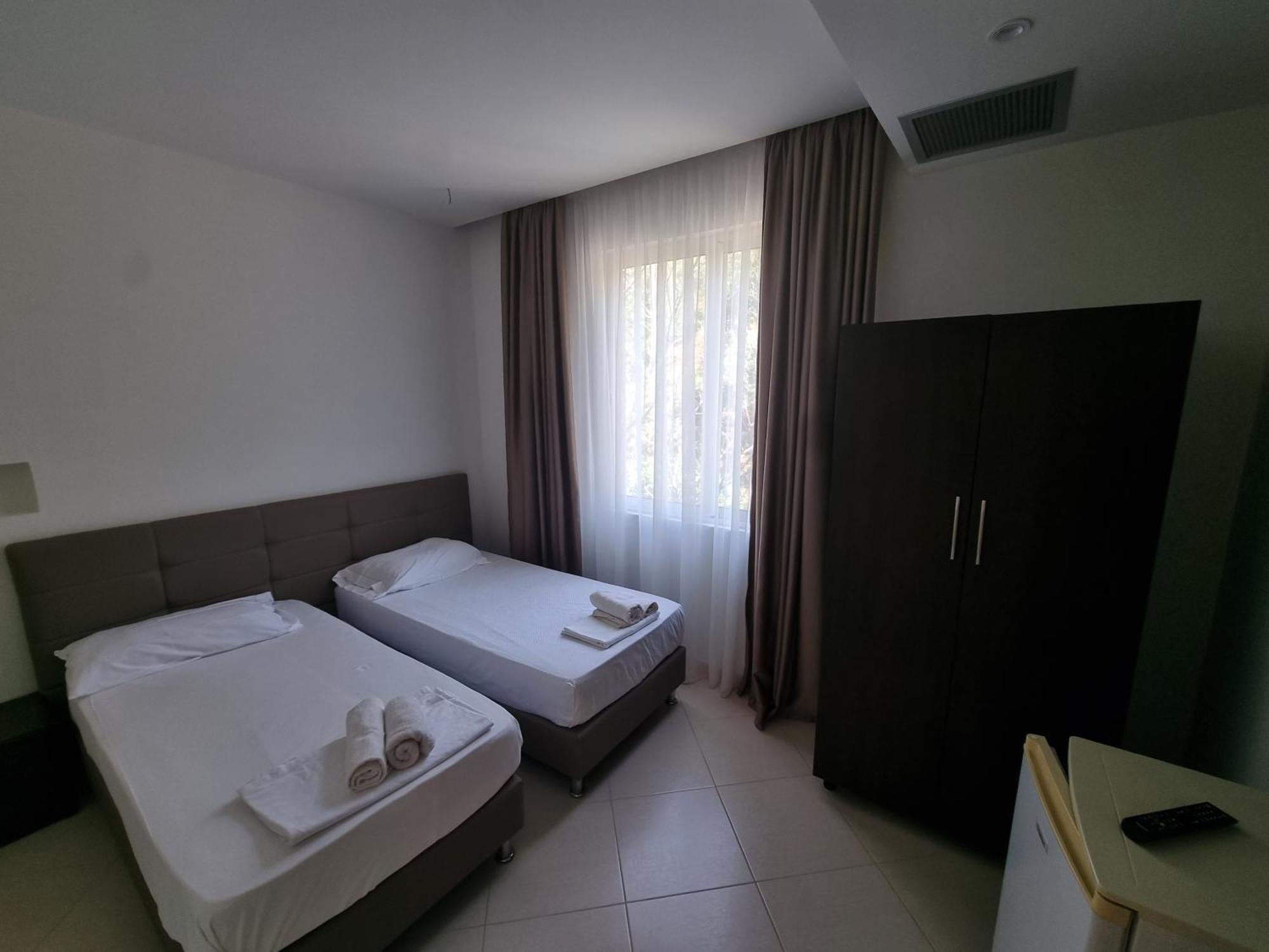 Hotel Ble Ble Вльора Екстер'єр фото