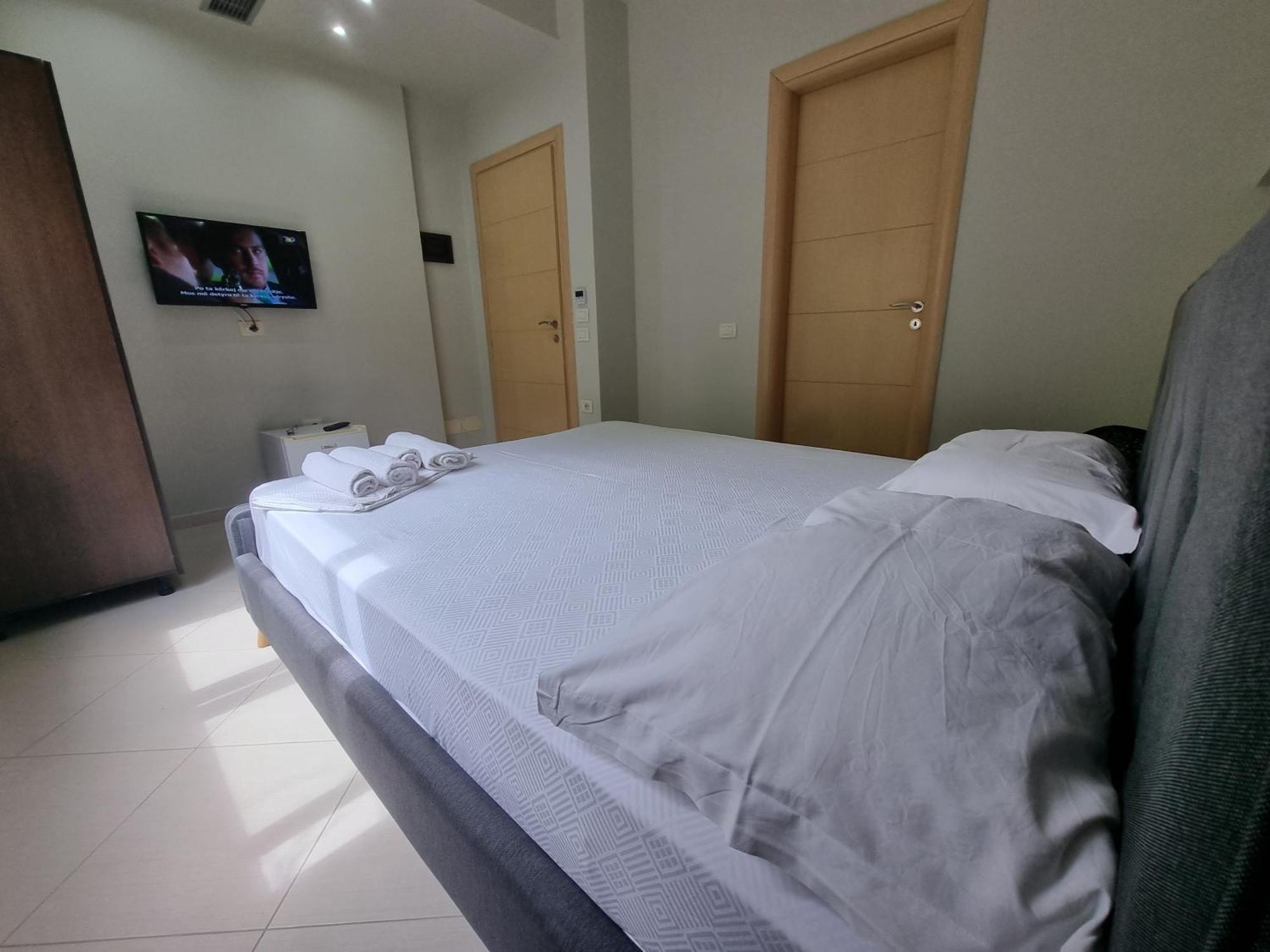 Hotel Ble Ble Вльора Екстер'єр фото