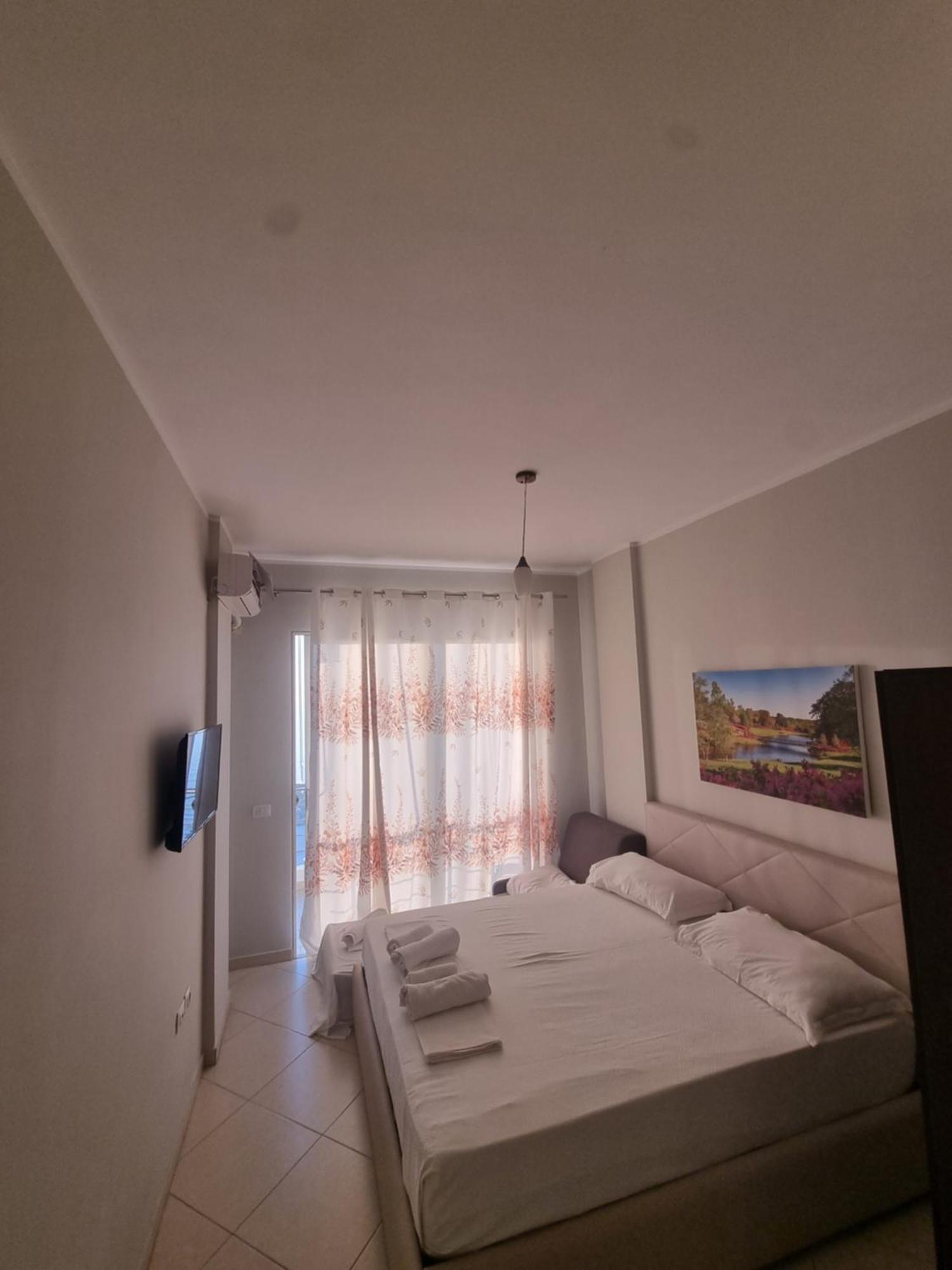Hotel Ble Ble Вльора Екстер'єр фото