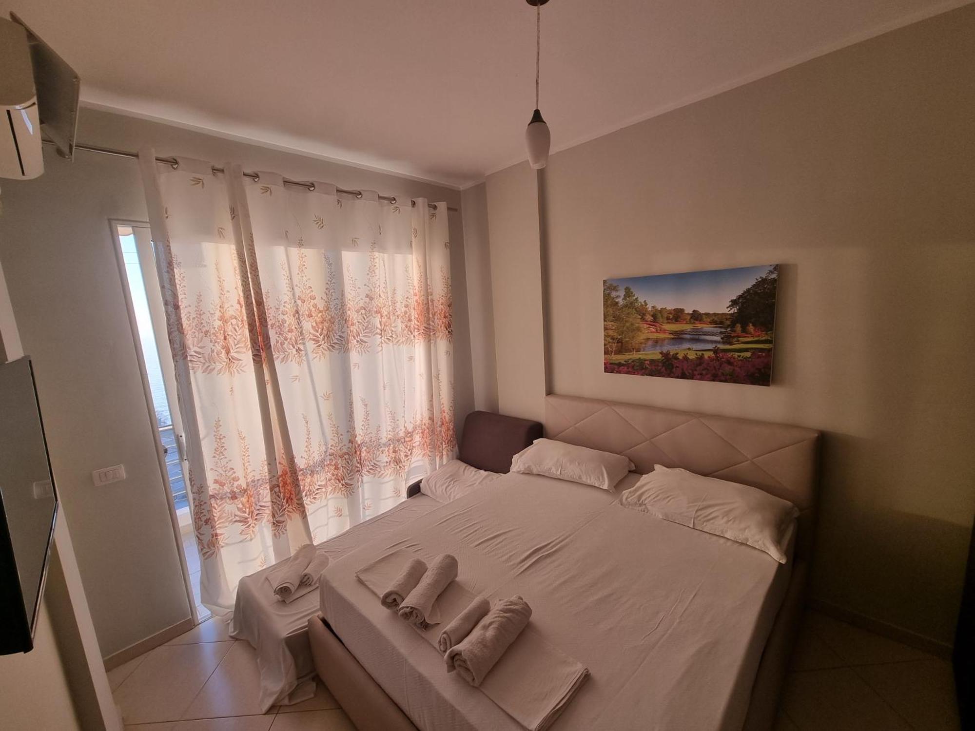 Hotel Ble Ble Вльора Екстер'єр фото