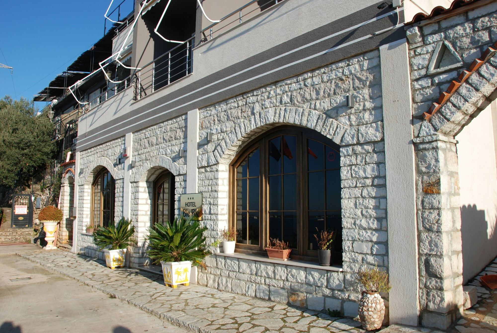 Hotel Ble Ble Вльора Екстер'єр фото